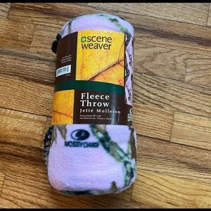 Missy oak fleece blanket